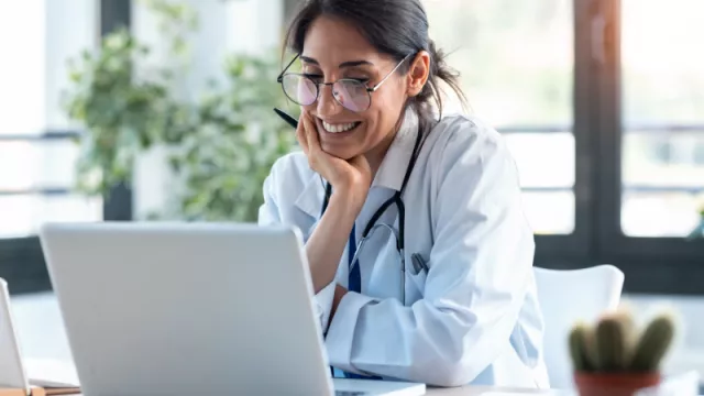 doctor using ehr for tribal health